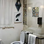 Art & History House In Semesterbostad
