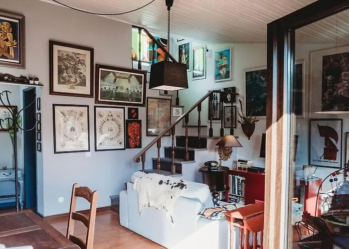 Art & History House In Nyaraló